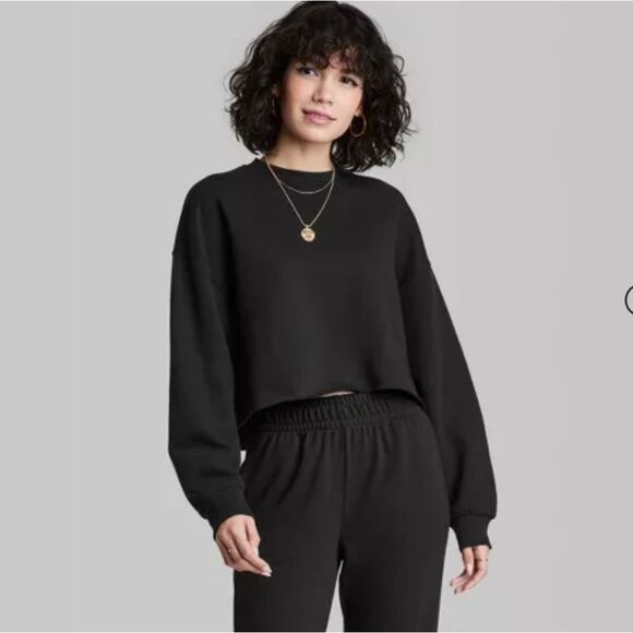 🆕🖤Crop-cut Pullover Sweatshirt from Wild Fable - Picture 2 of 3